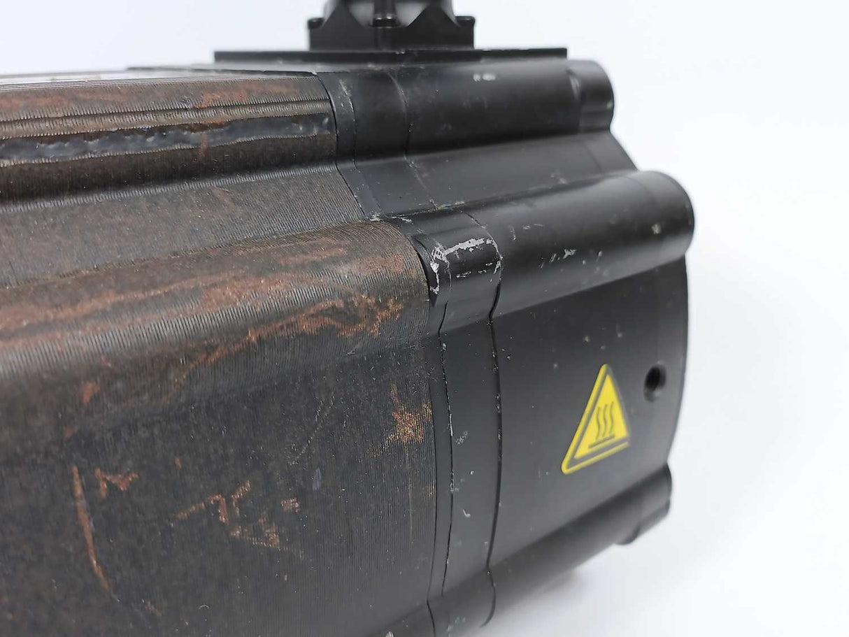LENZE MCS 14L15-RS0b0-B24N-ST5S00N-R0SU 15003660 Servo Motor 315V 9.7A