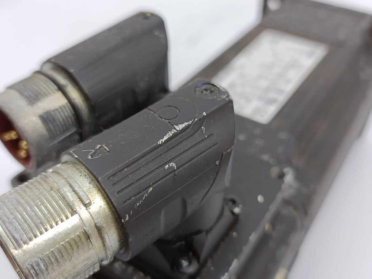 LENZE MCS09H41-RS0B0-A14N-ST6S00N-R0SU 15049163 Servo Motor