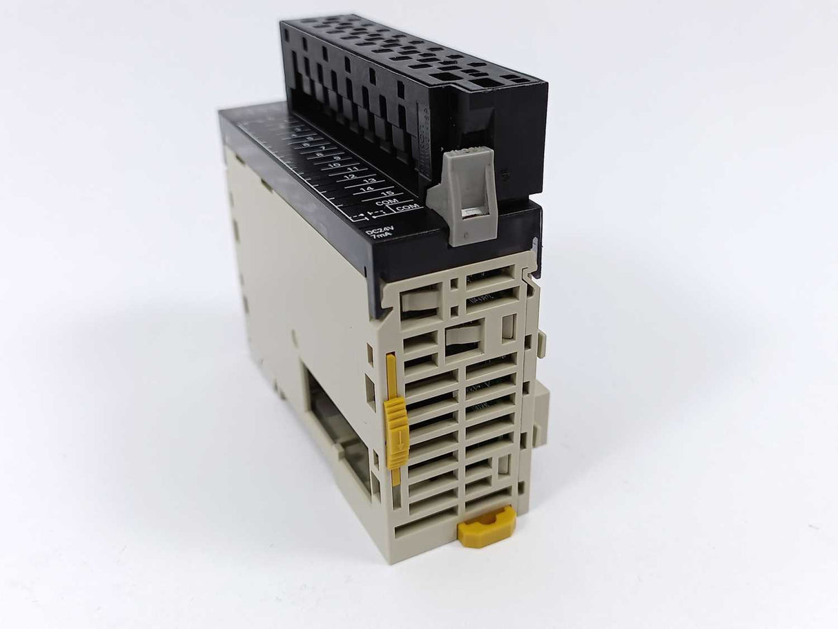 OMRON CJ1W-ID211 (SL) Input unit with CJ-WM01-18P terminal block