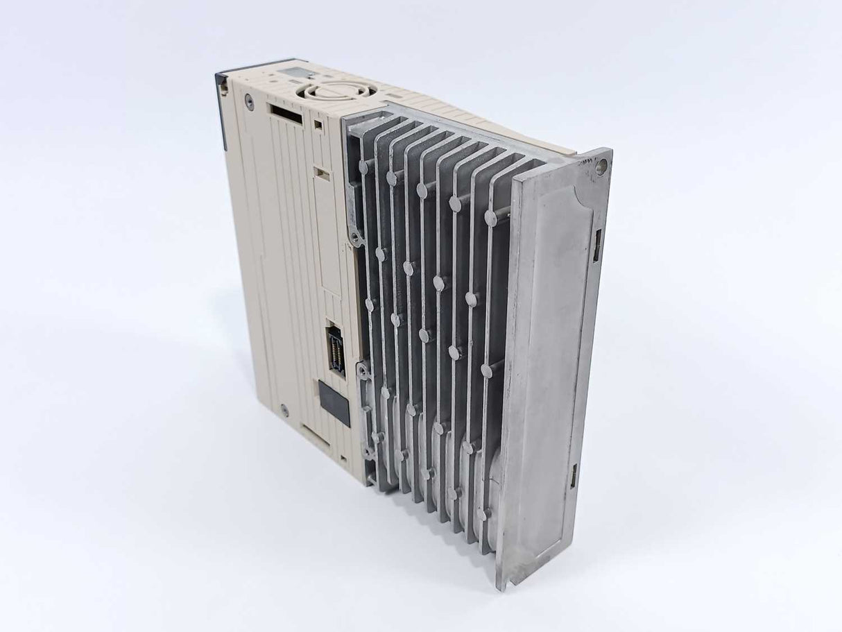 YASKAWA ELECTRIC SGDV-2R8A01A Servopack IP10