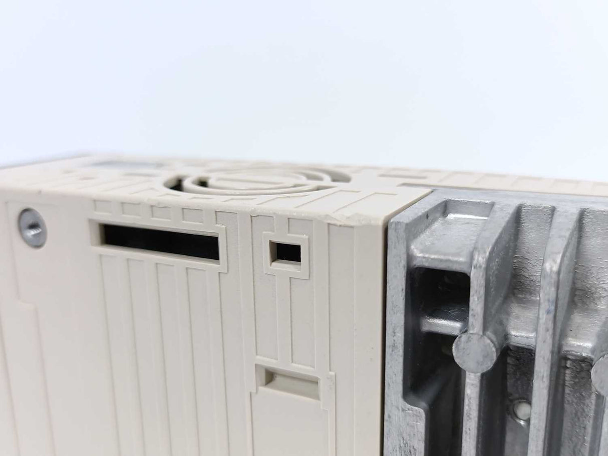 YASKAWA ELECTRIC SGDV-2R8A01A Servopack IP10