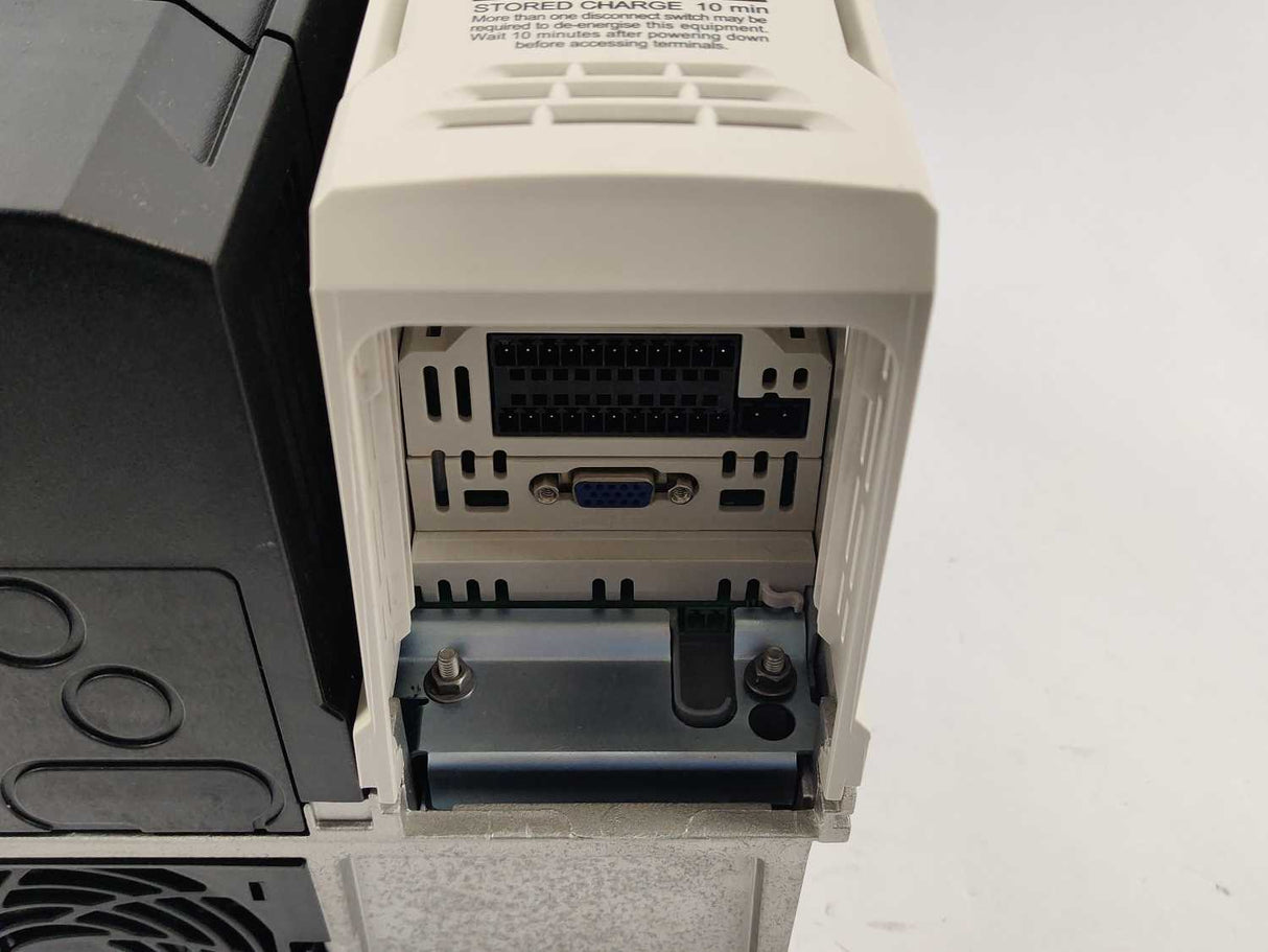 NIDEC / Control Techniques M700-06400350A Inverter Drive 15/18,5kW