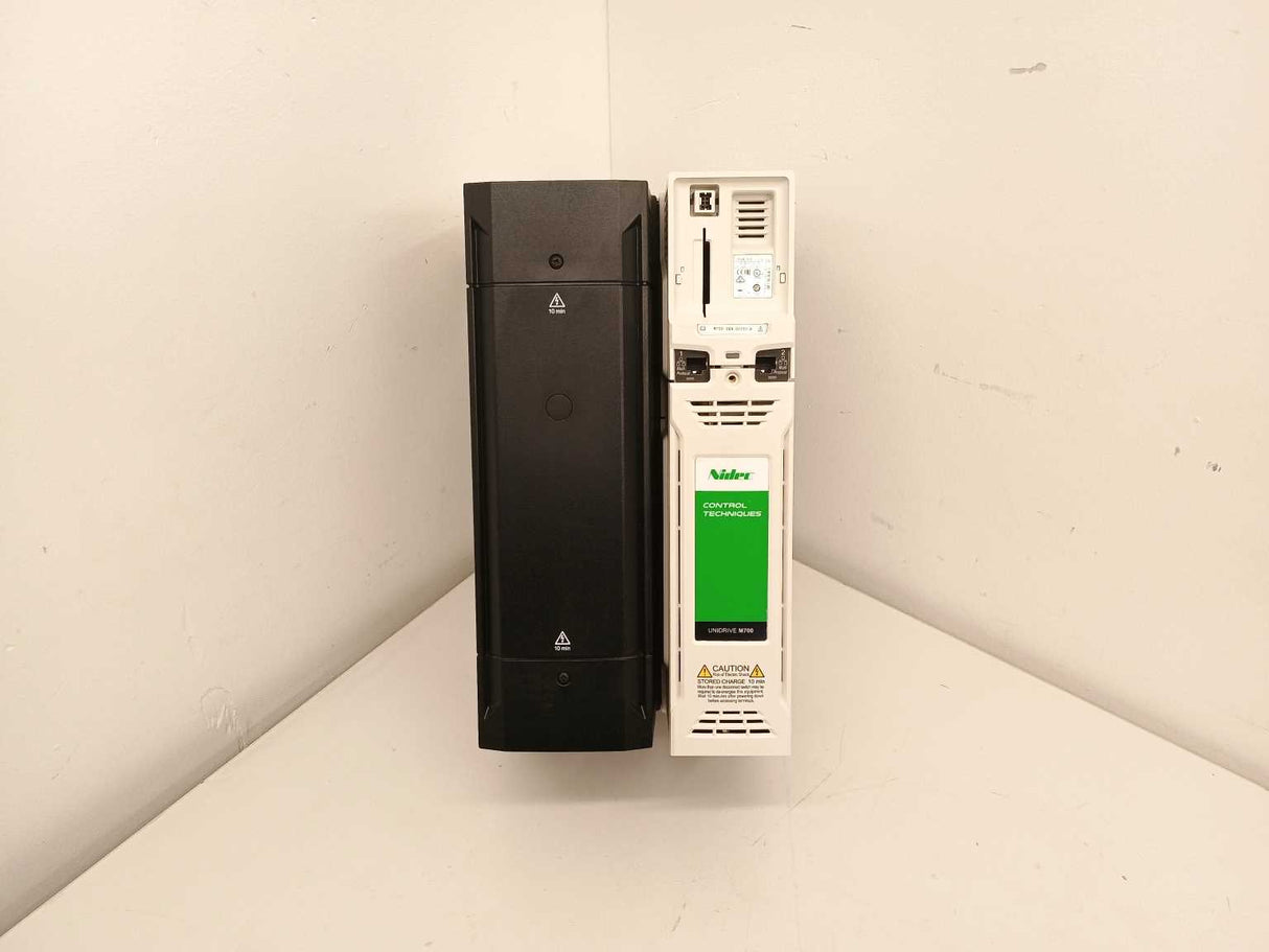 Control Techniques M700-06400350A Inverter Drive 15/18,5kW