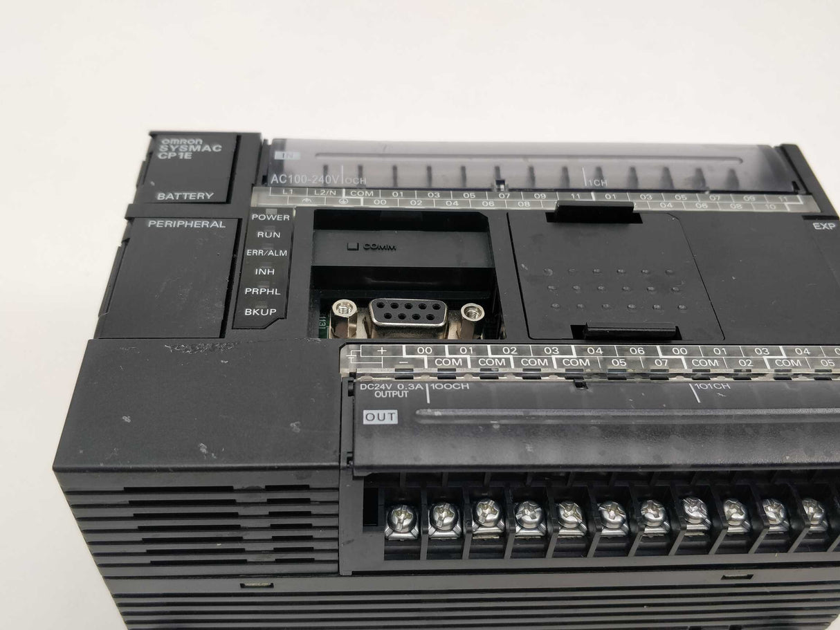 OMRON CP1E-N40DR-A Programmable Controller 100-240VAC 50/60Hz