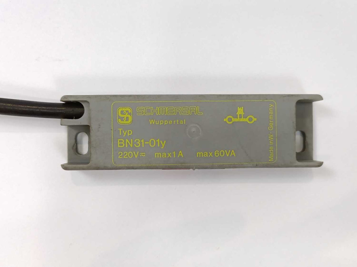 Schmersal BN31-01y Magnetic Sensor Model: BN 31-O1Y
