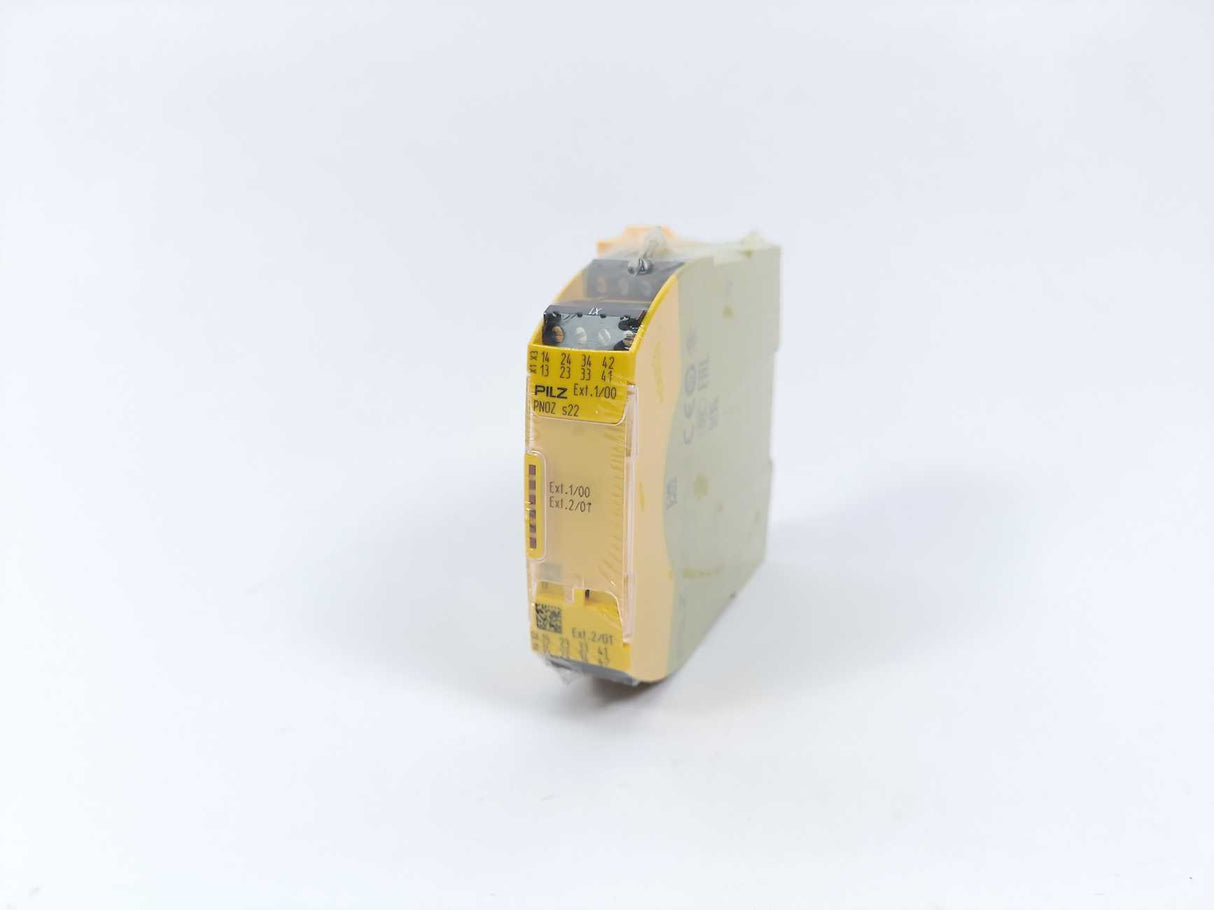 Pilz 750132 PNOZ s22 Safety Relay 24VDC 2x3n/o 1n/c