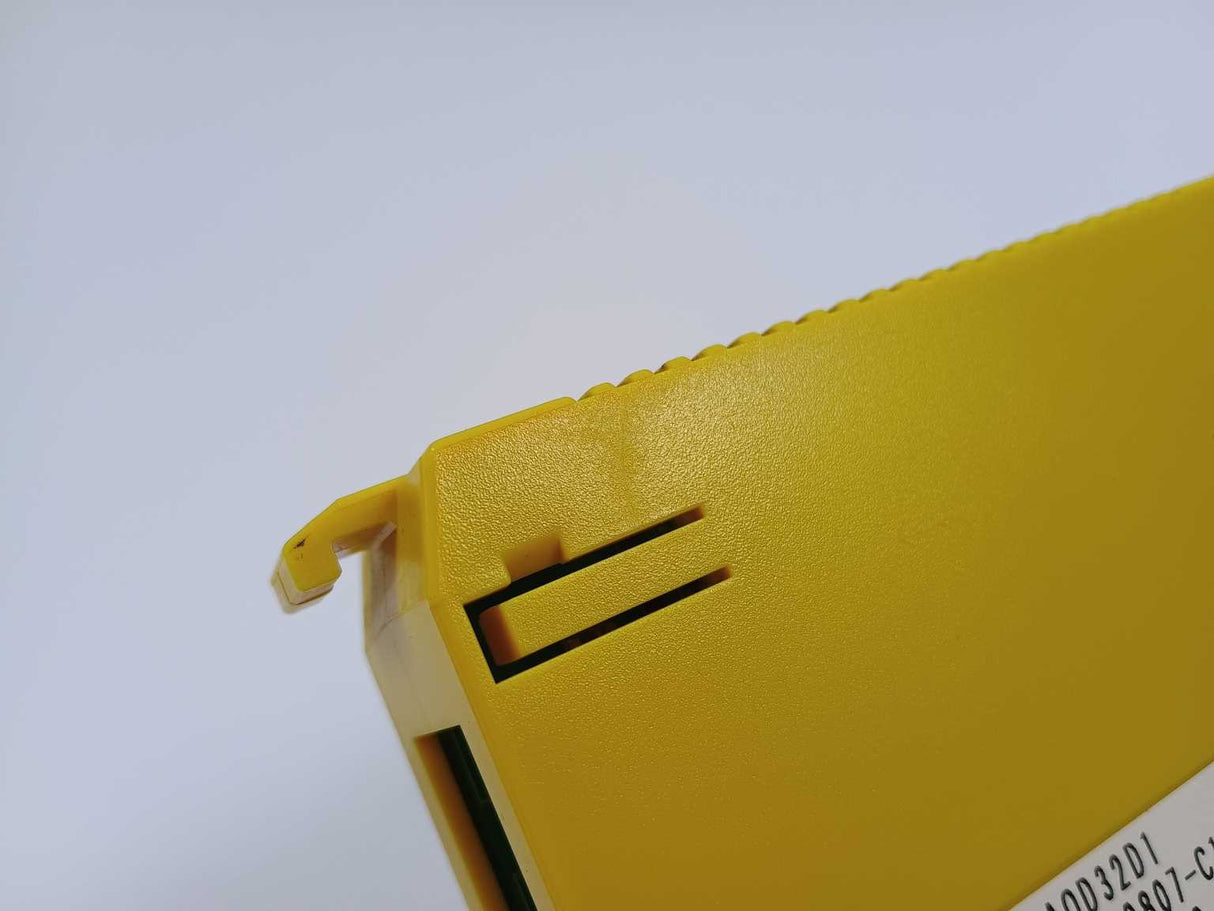 FANUC LTD A03B-0807-C156 32PT DC OUTPUT MODULE MDL AOD32D1