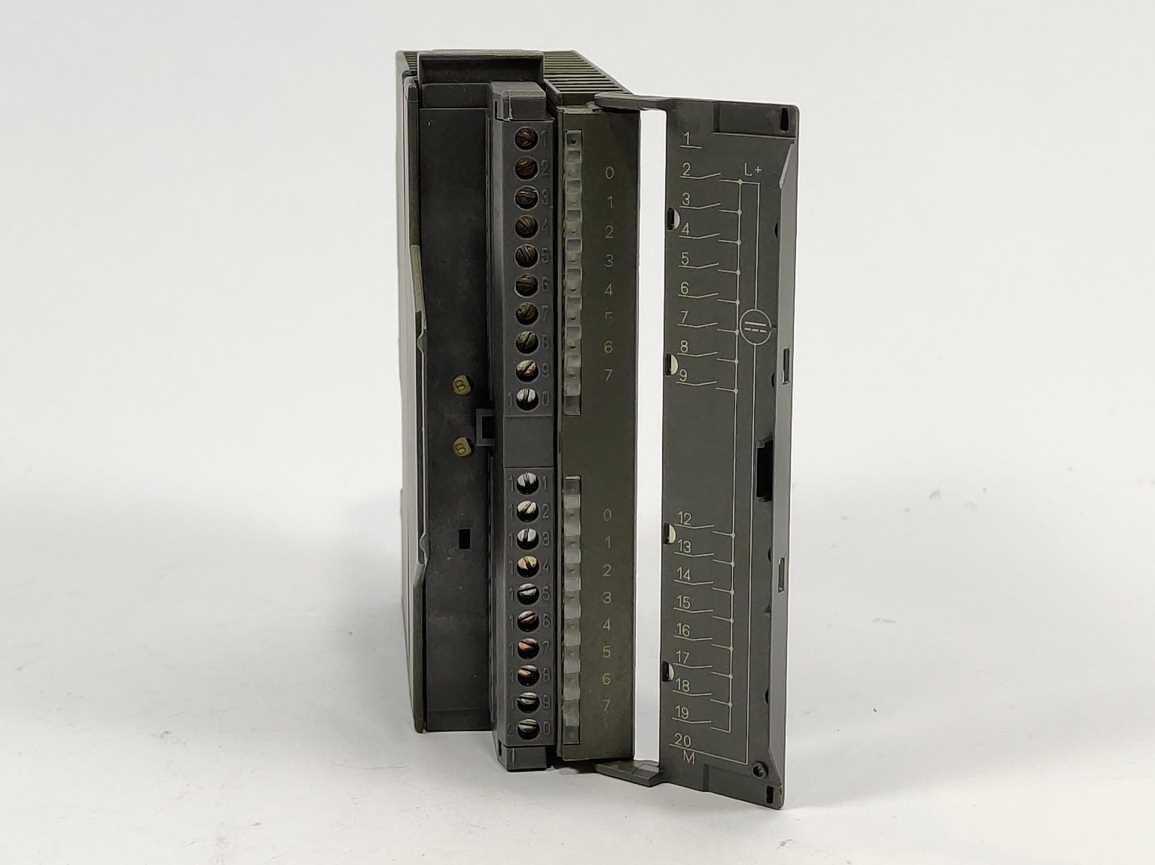 Siemens 6ES7321-1BH02-0AA0 SIMATIC S7-300, SM321 Digital Input module