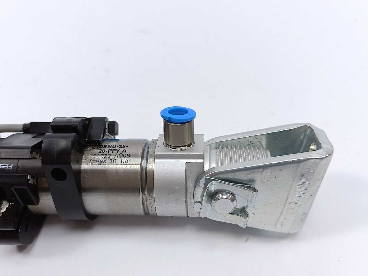 Festo 14322 DSNU-25-20-PPV-A w/ 2 pcs. Proximity Sensors