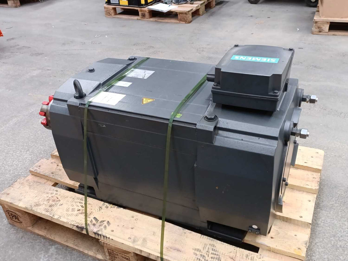 Siemens 1PH8226-1DC20-0BB1 SIMOTICS M Compact motor, water cooled