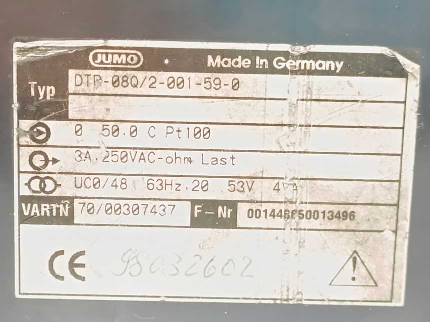 Jumo DTP-08Q/2-001-59-0 dTRON 08 Microprocessor Controller
