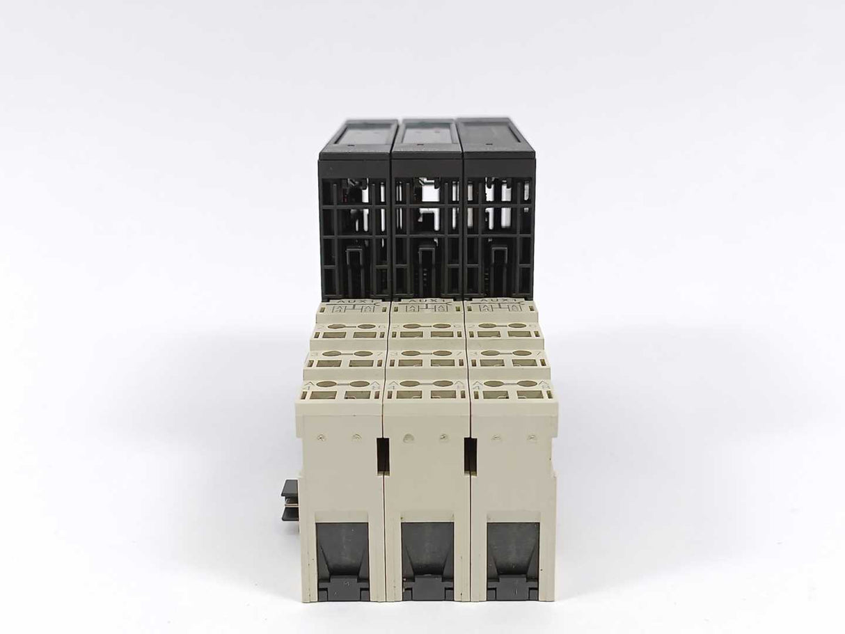 Siemens 6ES7138-4CA01-0AA0 6ES7193-4CC30-0AA0 3 Pcs.