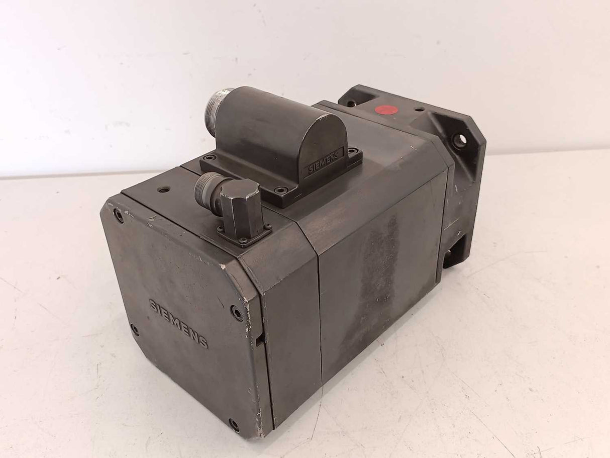 Siemens 1FT6082-1AF71-1AH1 SIMOTICS S synchronous servo motor 1FT6