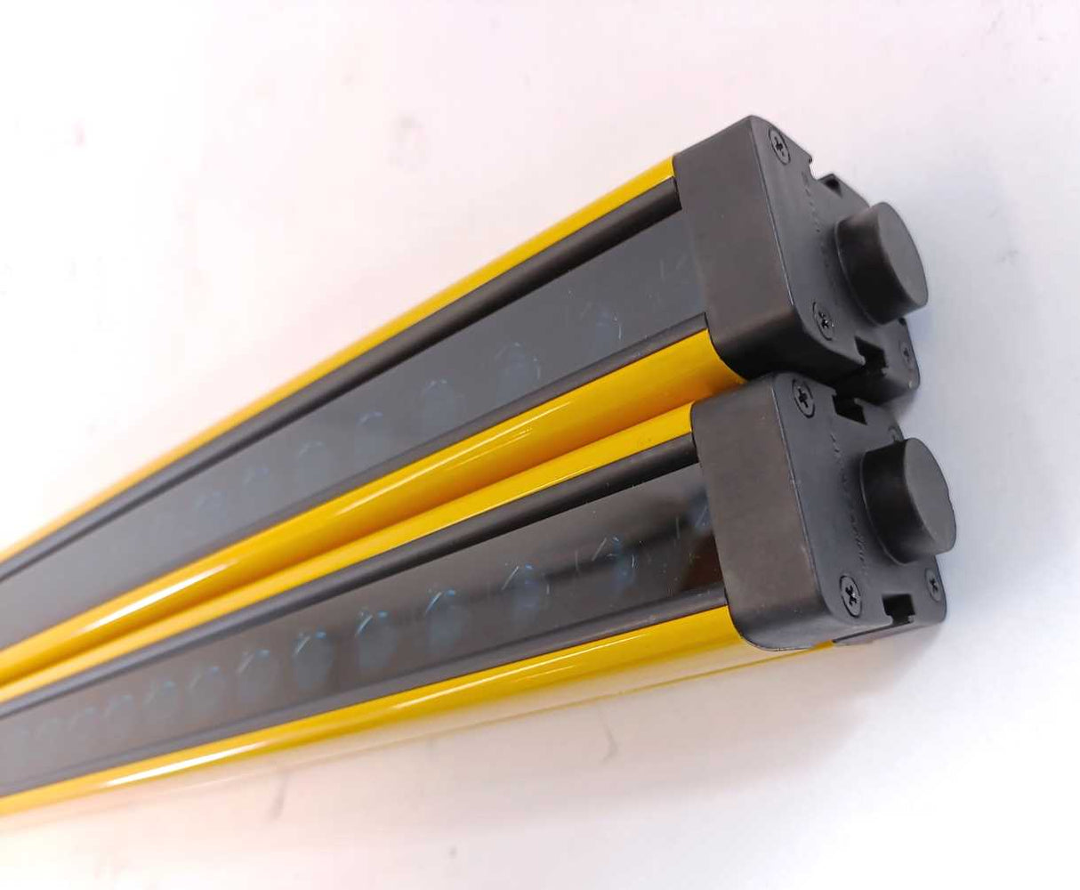 ABB / Jokab Safety 2TLA822202R1100 FTII-4-30-900 TRANSMITTER, W: FRII-4-30-900