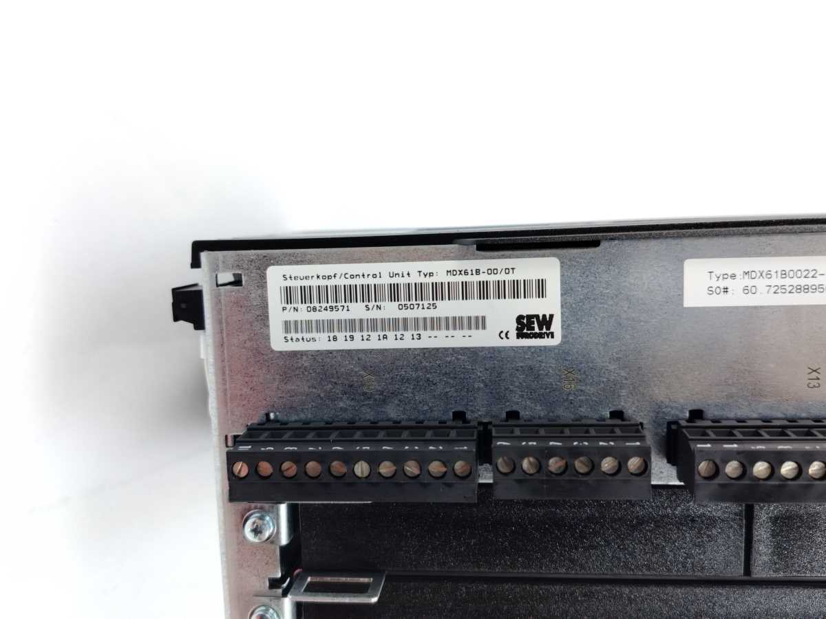 SEW-EURODRIVE  MDX61B0022-5A3-4-00 Inverter Drive W/ MDX60A0022-5A3-4-00