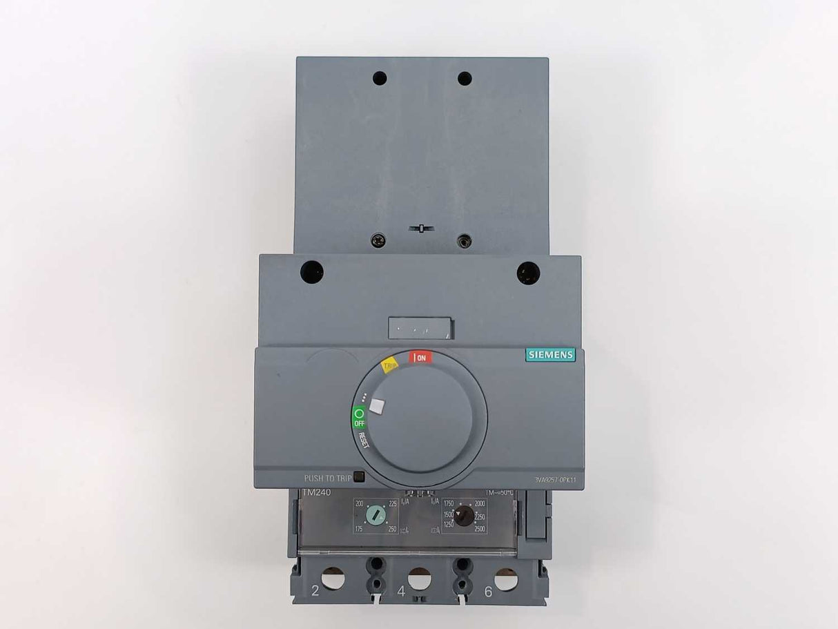 Siemens 3VA1225-5EF32-0AA0 Molded case circuit breaker w/ Connector extensions