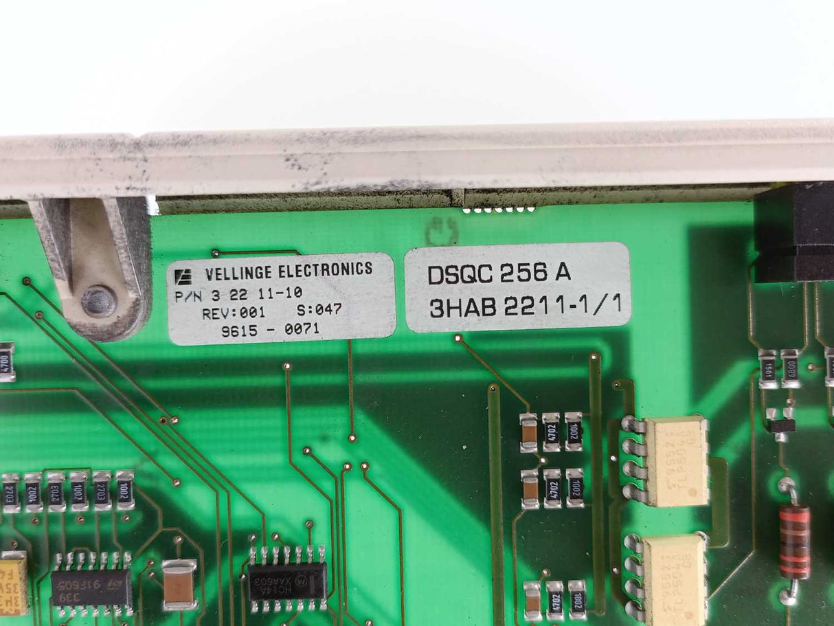 ABB 3HAB 2211-8/1 Vellinge Electronics 3HAB2211-1/1 DSQC 256 A