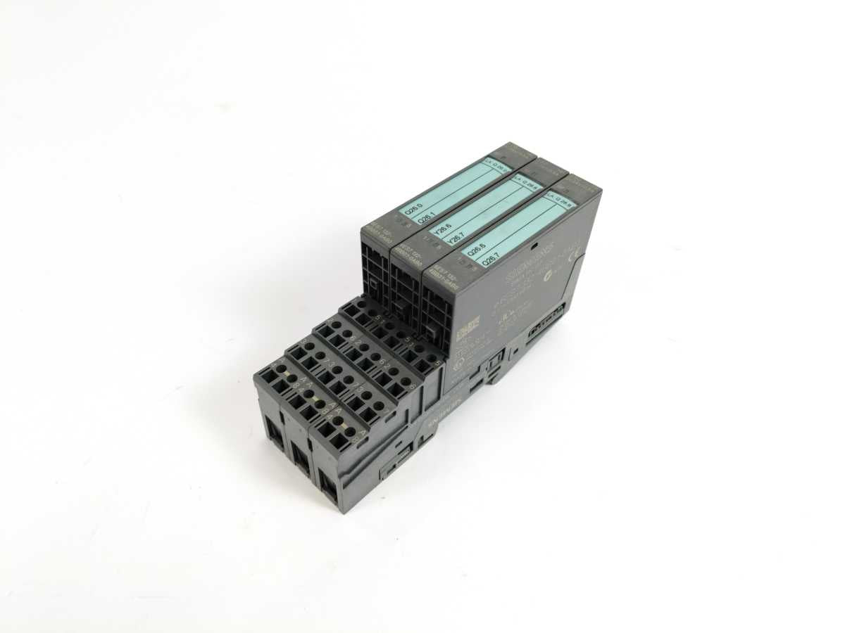 Siemens 6ES7132-4BB01-0AB0 Digital Output Module W/ 6ES7193-4CA20-0AA0 3 Pcs.
