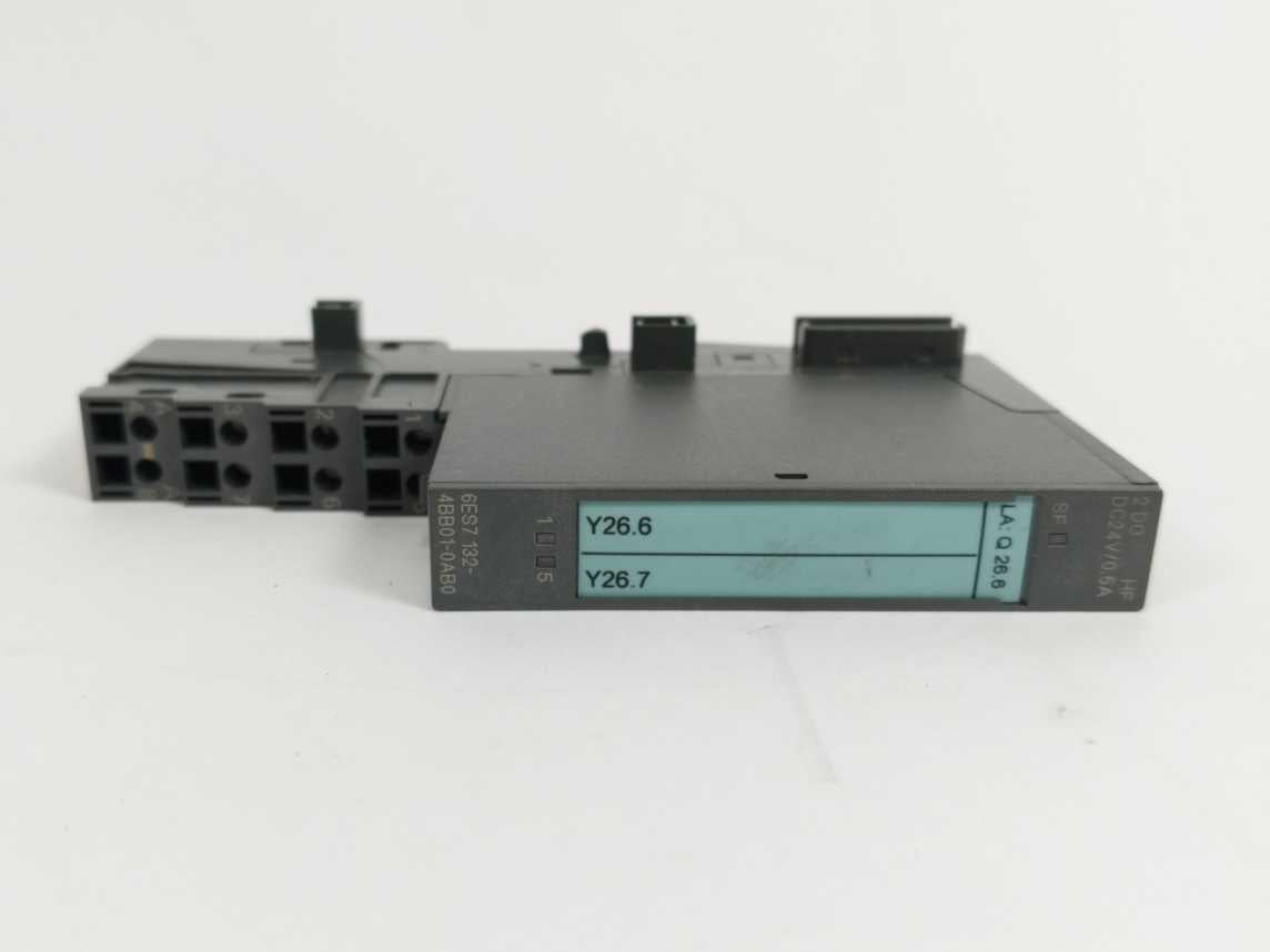 Siemens 6ES7132-4BB01-0AB0 Digital Output Module W/ 6ES7193-4CA20-0AA0 3 Pcs.