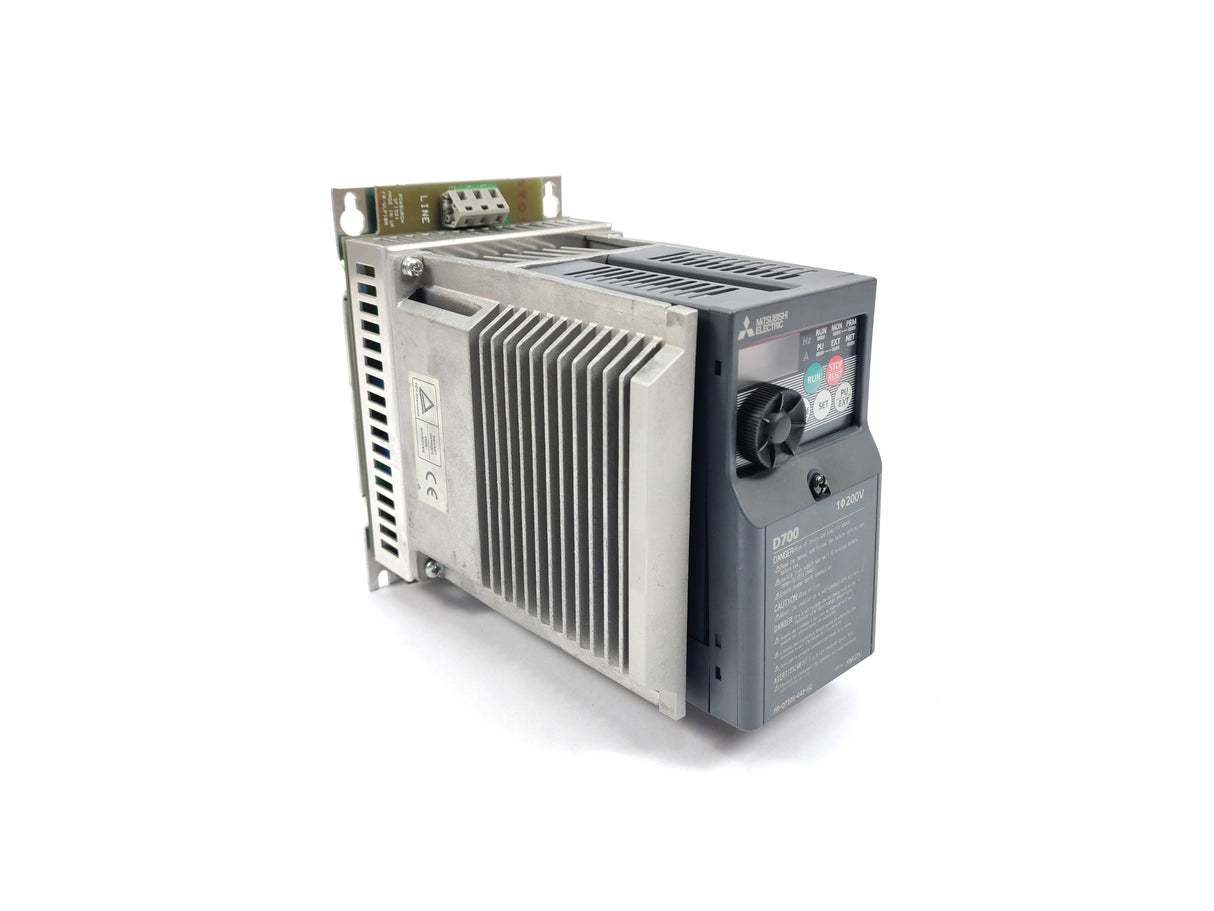 Mitsubishi FR-D720S-042-EC w/ metal frame, 200V D700