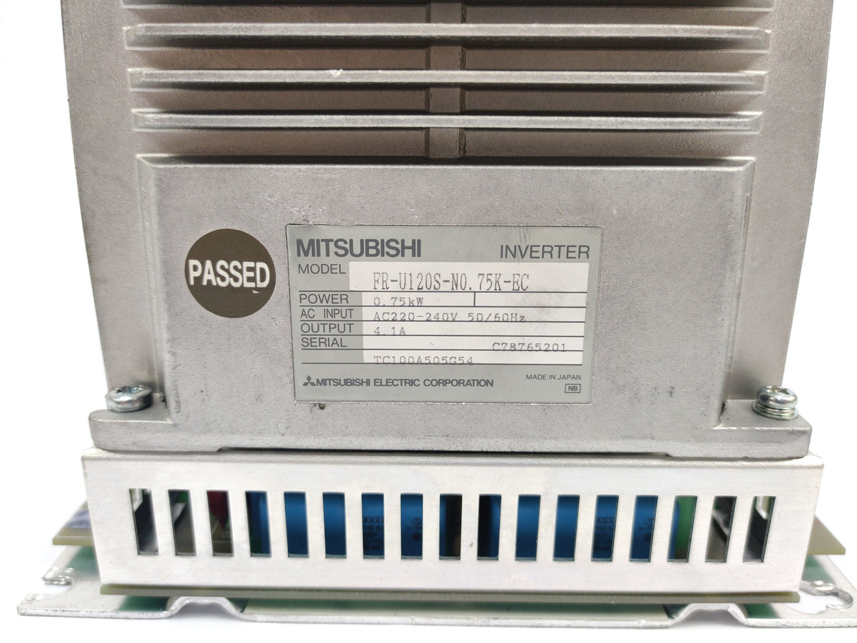 Mitsubishi FR-D720S-042-EC w/ metal frame, 200V D700