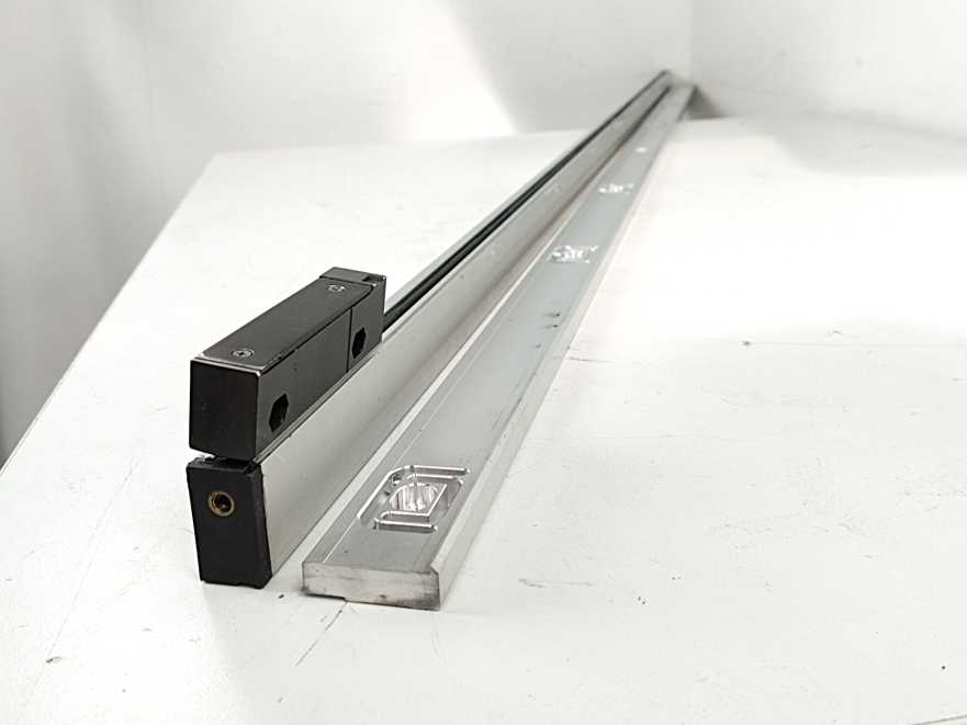 HEIDENHAIN 28583533 LS486C Linear Encoder, ML: 1340mm 285 091 01 C AE 486