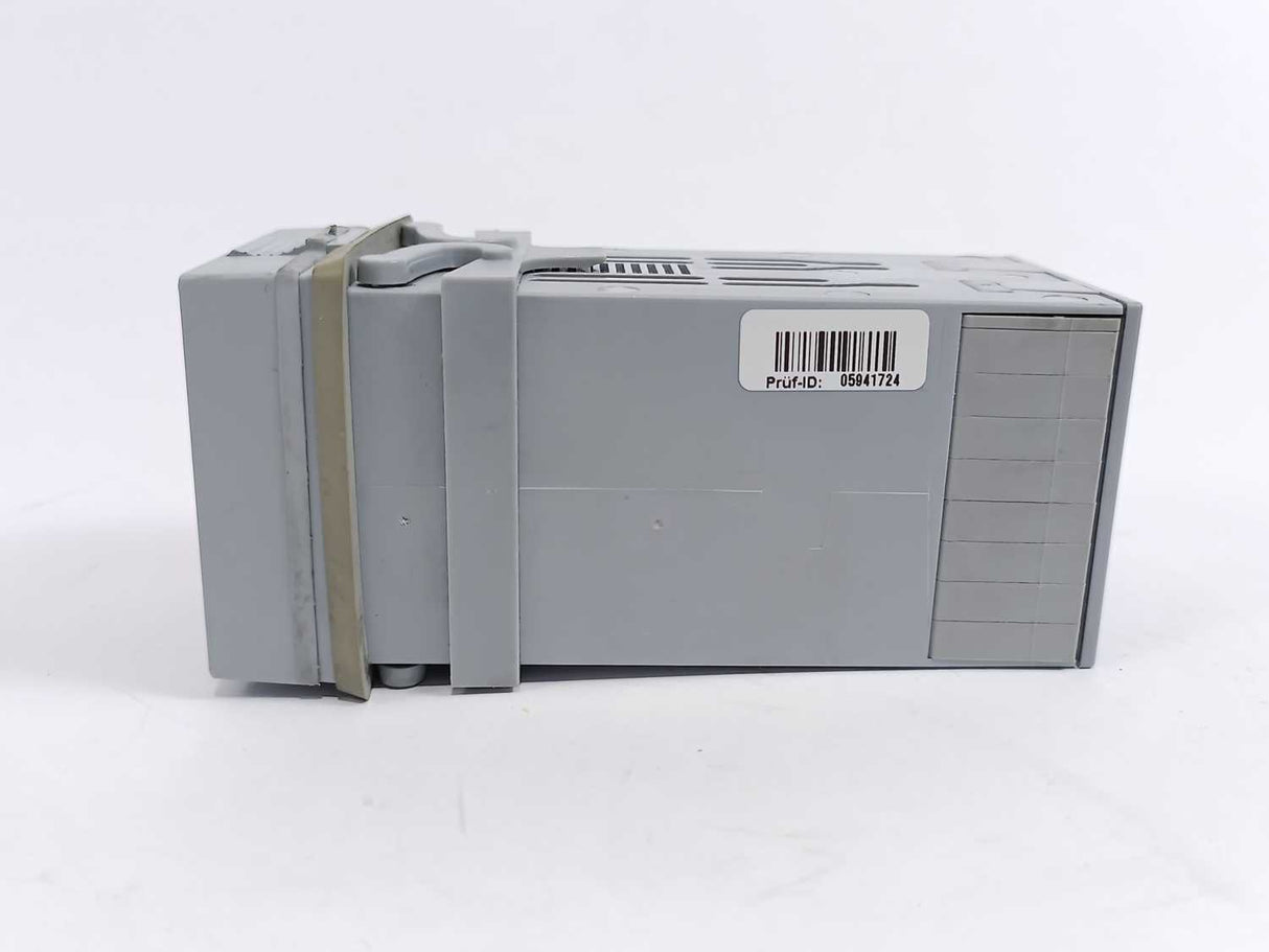 Jumo 703041/181-000-23/000 Temperature Controller 230VAC 3A