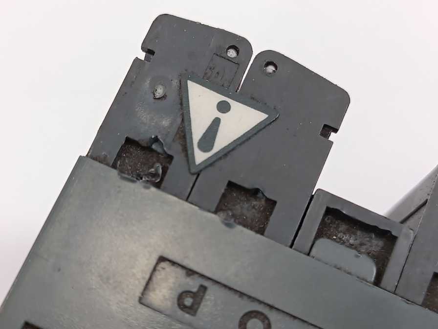 Eurotherm 2208E/CC/VH/C7/XX/RF/RF/2YM/ENG/ 2208e Temperature Controller