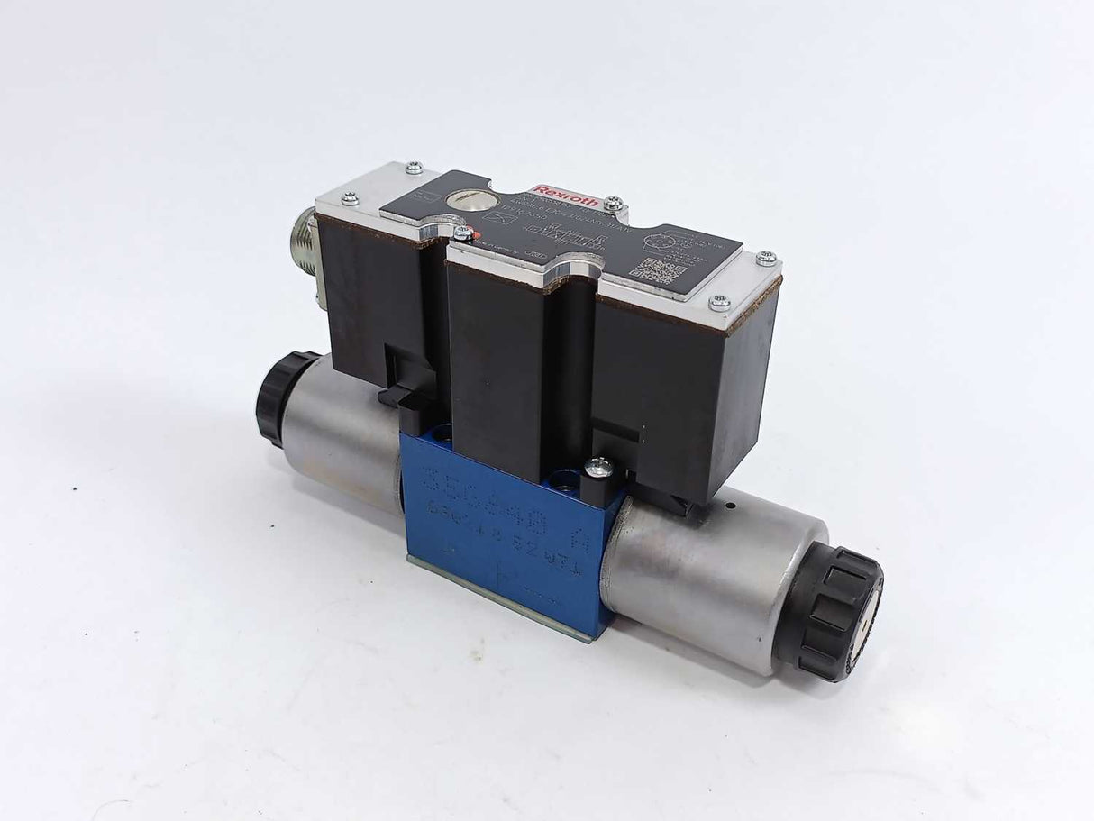 Rexroth R900558355 4WRAE6E30-23/G24N9K31/A1V Proportional Directional Valve