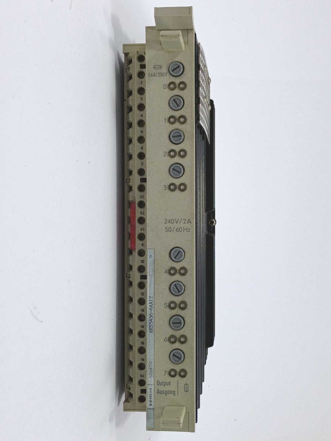 Siemens 6ES5456-6AA12 SIMATIC 220V/2A 50/60Hz