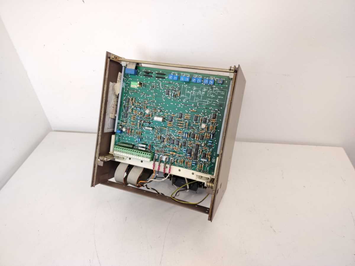 Siemens 6RA2615-6MV30-0A D200/20 Mreq-GcG6V30-2A SIMOREG Drive