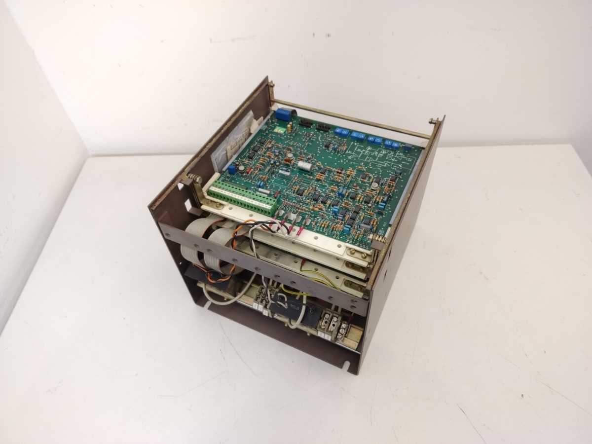 Siemens 6RA2615-6MV30-0A D200/20 Mreq-GcG6V30-2A SIMOREG Drive