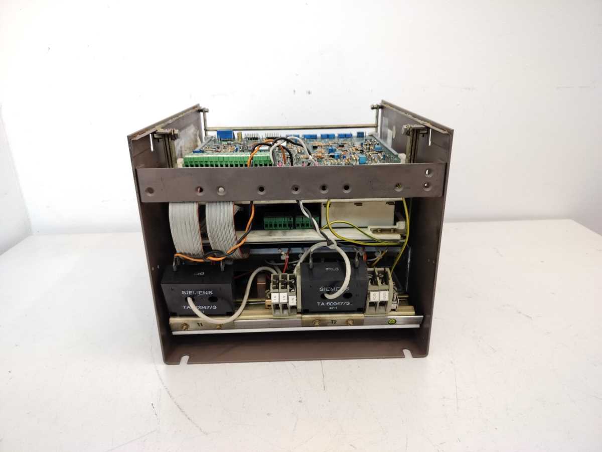 Siemens 6RA2615-6MV30-0A D200/20 Mreq-GcG6V30-2A SIMOREG Drive