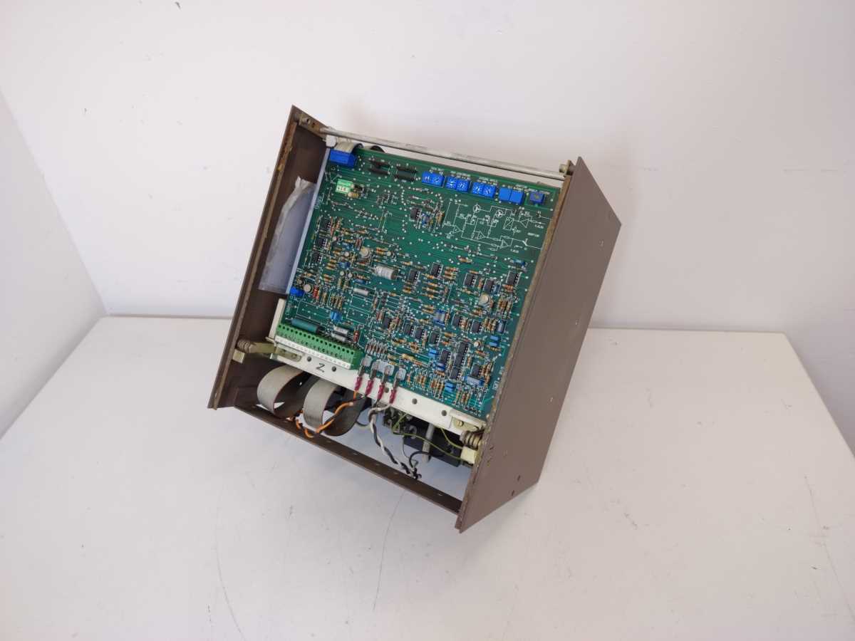 Siemens 6RA2621-6MV30-1A D200/40 Mreq-GcG6V30-2A SIMOREG Drive