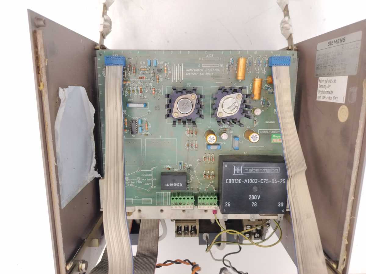 Siemens 6RA2621-6MV30-1A D200/40 Mreq-GcG6V30-2A SIMOREG Drive