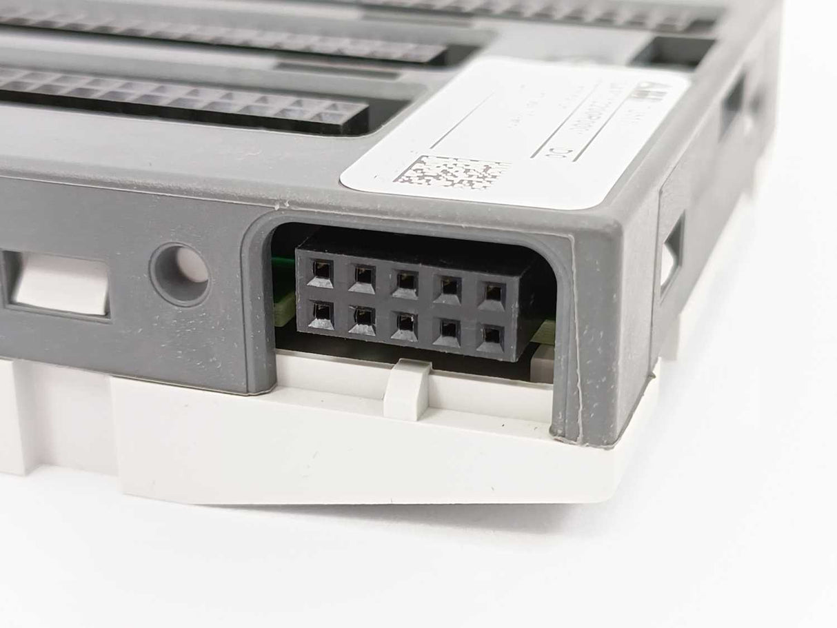 ABB 1SAP212200R0001 TU515 I/O Terminal Unit