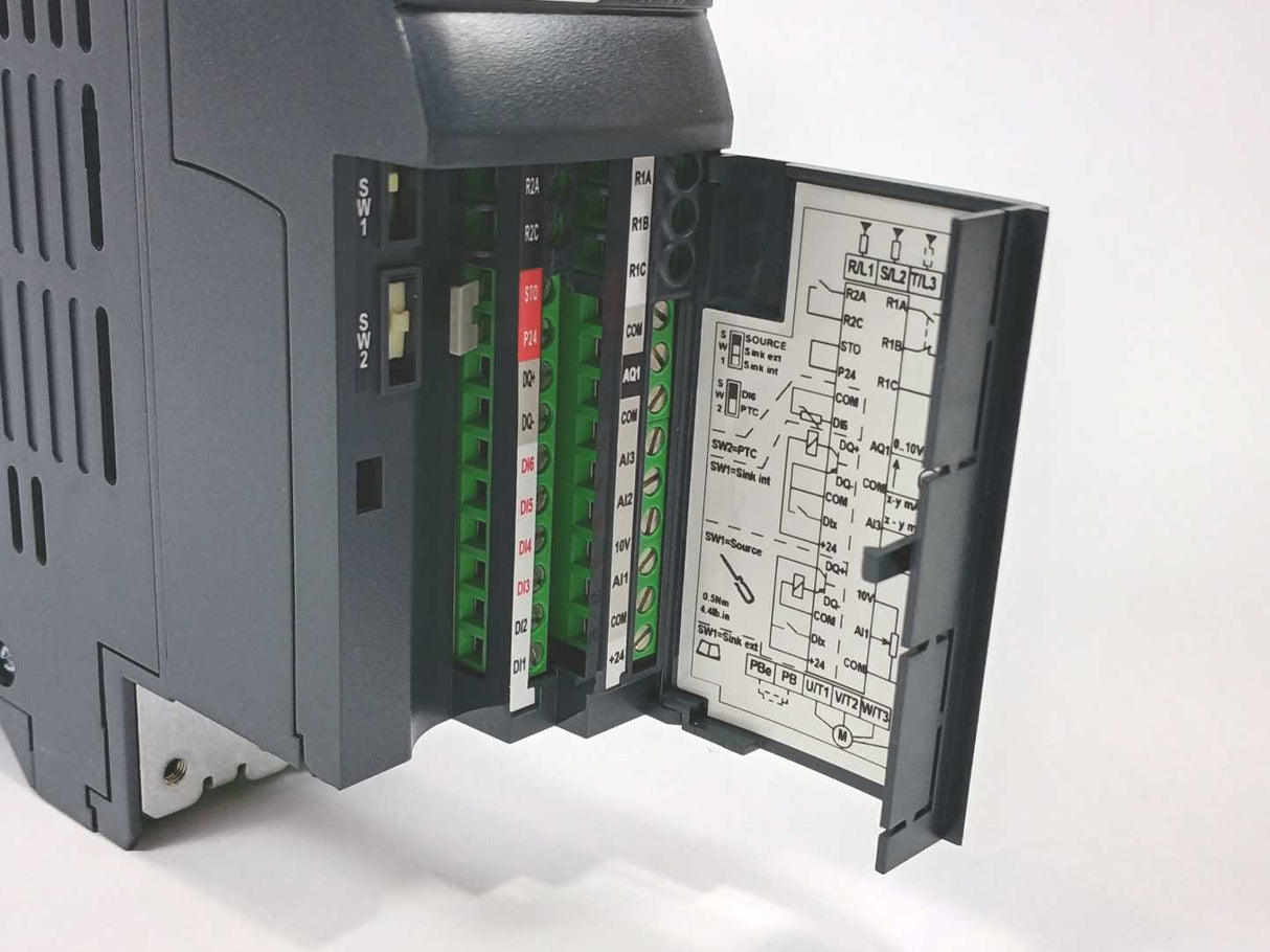 Schneider Electric ATV320U07M2B Altivar 320 AC speed drive