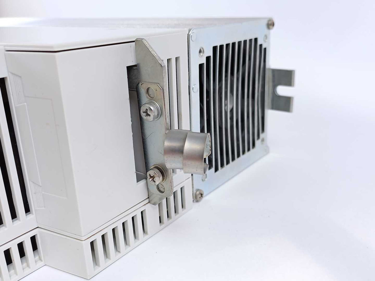 LENZE EVS9324-ETV004 13432230 Servo Drive 0-480Hz