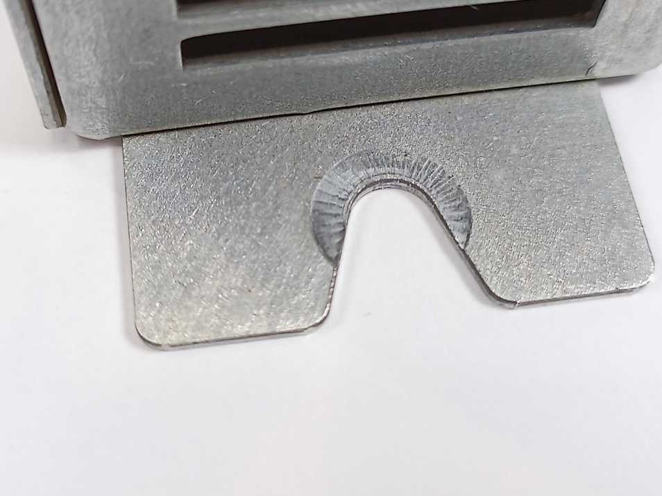 Bosch DM8K1301-D 1070084649, 670V, 2.5A