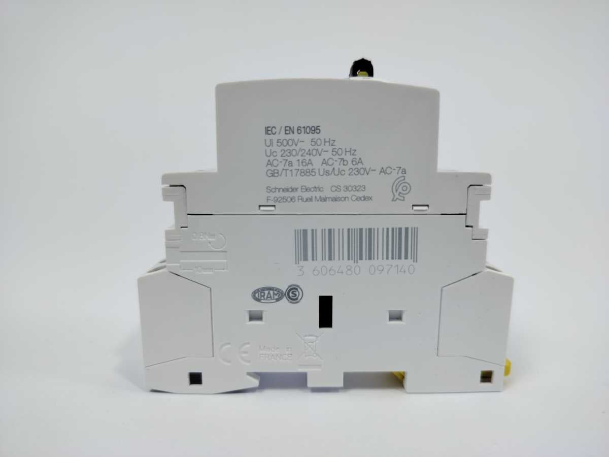 Schneider Electric A9C23712 Contactor iCT 16A 2NO 230VAC on/off 8 Pcs box.