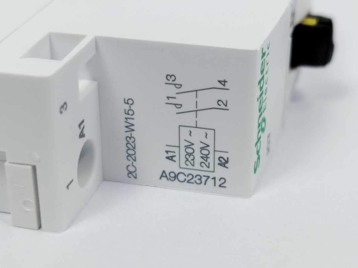 Schneider Electric A9C23712 Contactor iCT 16A 2NO 230VAC on/off 12 Pcs. Box