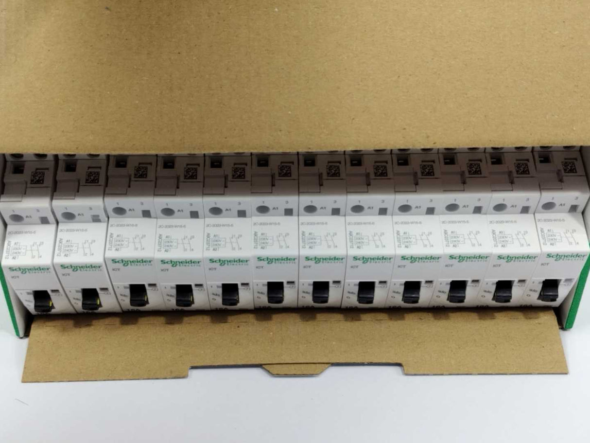 Schneider Electric A9C23712 Contactor iCT 16A 2NO 230VAC on/off 12 Pcs. Box