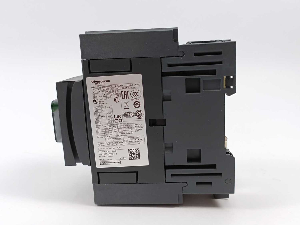 Schneider / Telemecanique LC1D40A3BD 3 Pole Contactor 440V-40A-24VDC coil