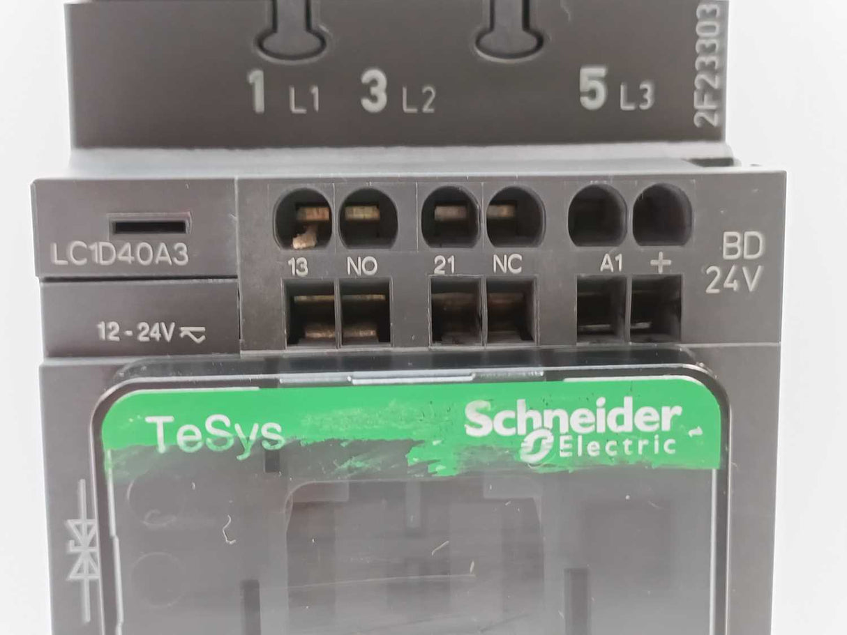 Schneider / Telemecanique LC1D40A3BD 3 Pole Contactor 440V-40A-24VDC coil