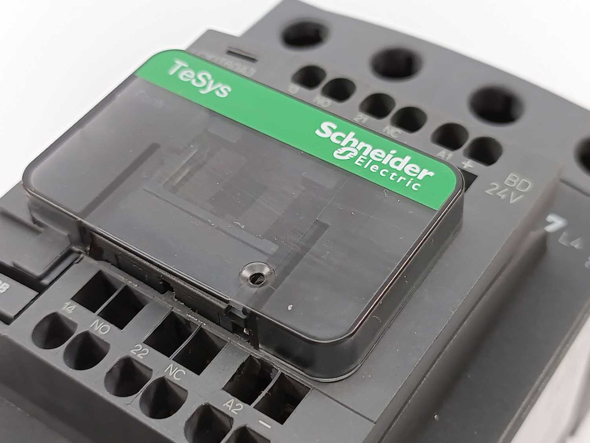 Schneider / Telemecanique LC1DT60A3BD 4 Pole Contactor 440V 60A 24VDC Coil