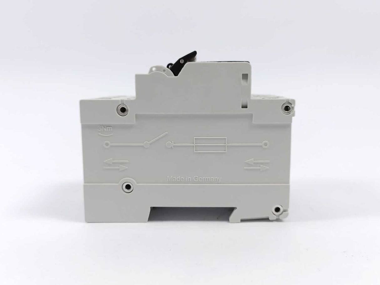 Niko / Servodan 61-013 Group Switch 2-16 A, 3 pol.