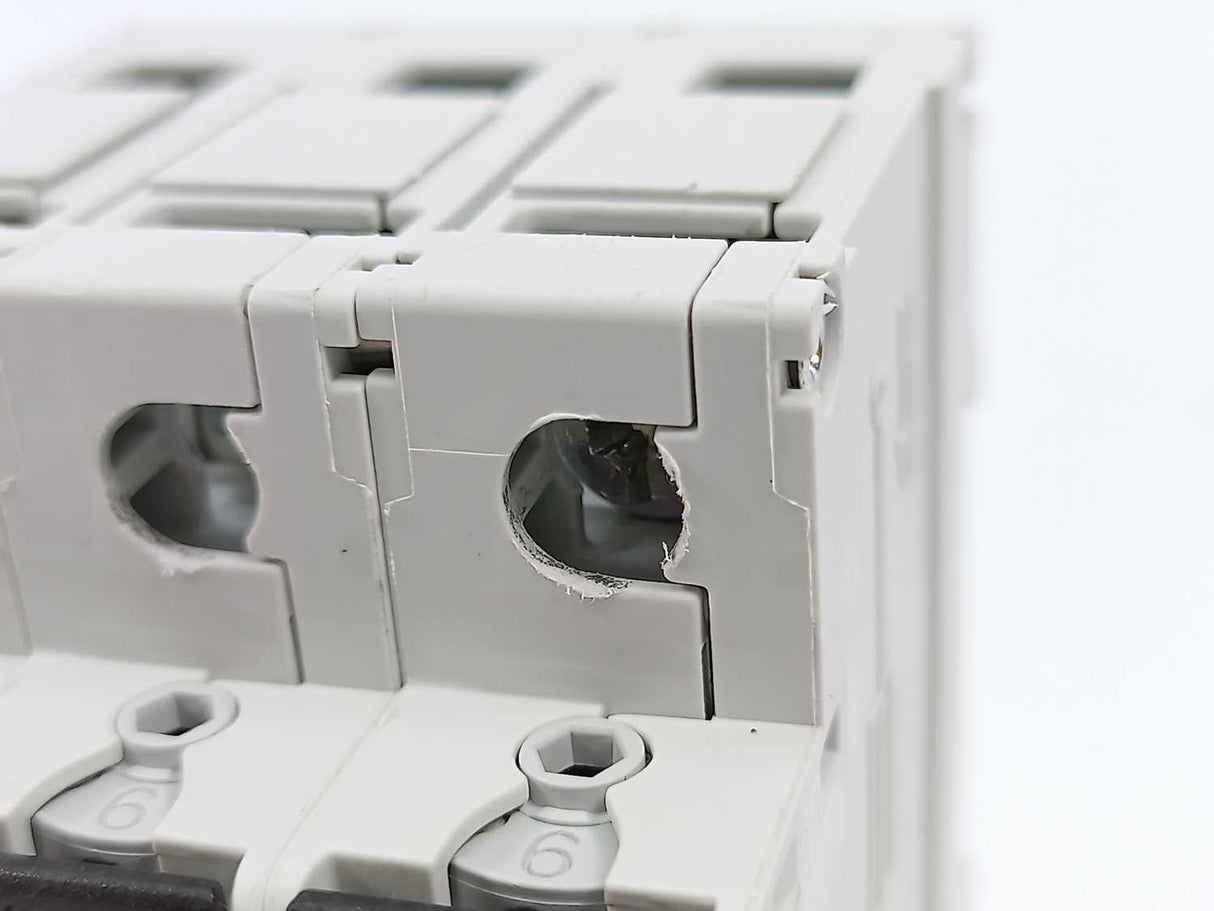 Niko / Servodan 61-013 Group Switch 2-16 A, 3 pol.