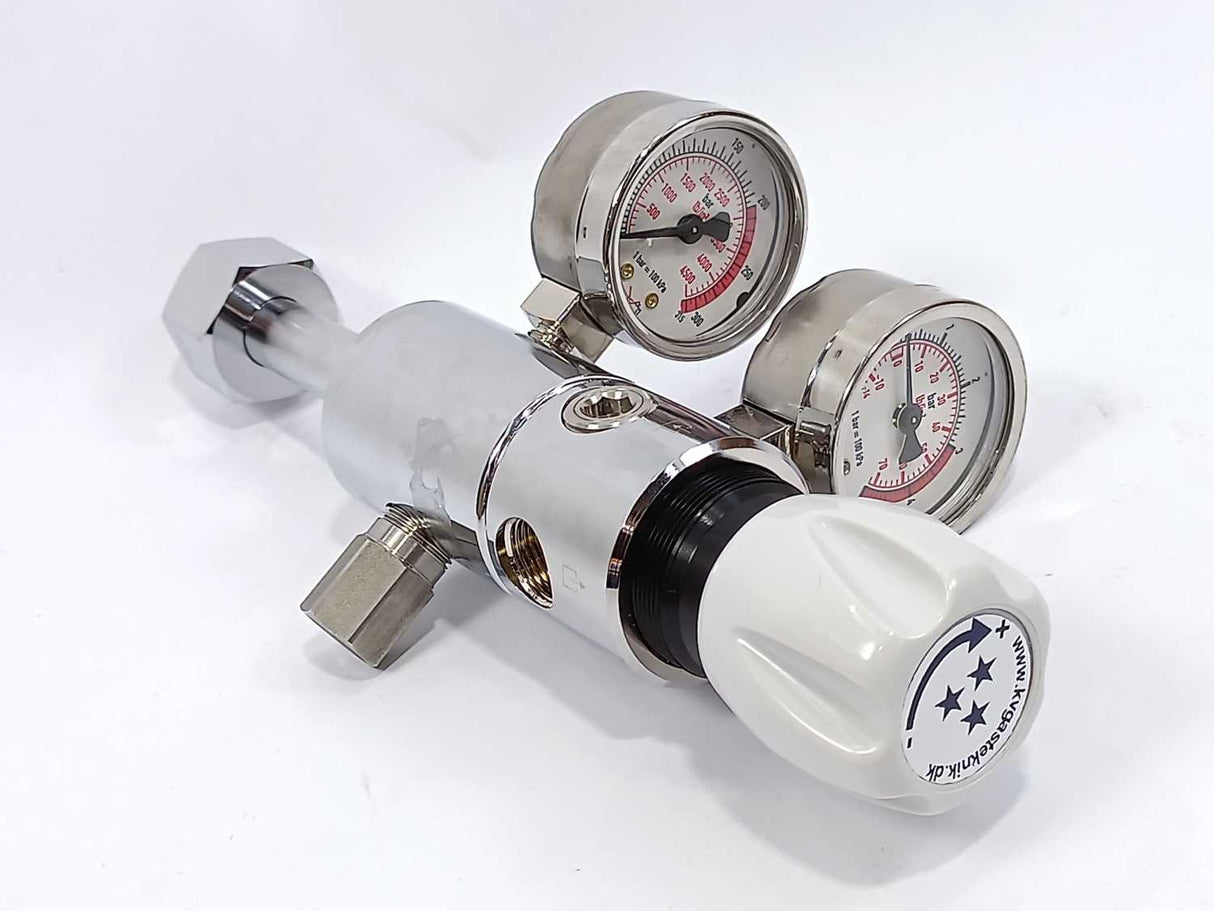 K. V. Gasteknik A/S DL 230-3 Two-stage cylinder pressure regulator