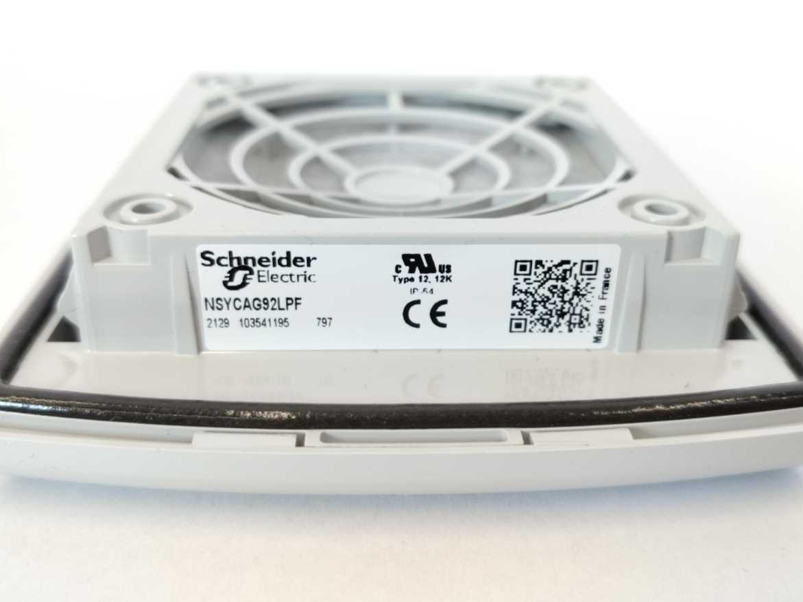 Schneider Electric NSYCAG92LPF Outlet Grid cut-out