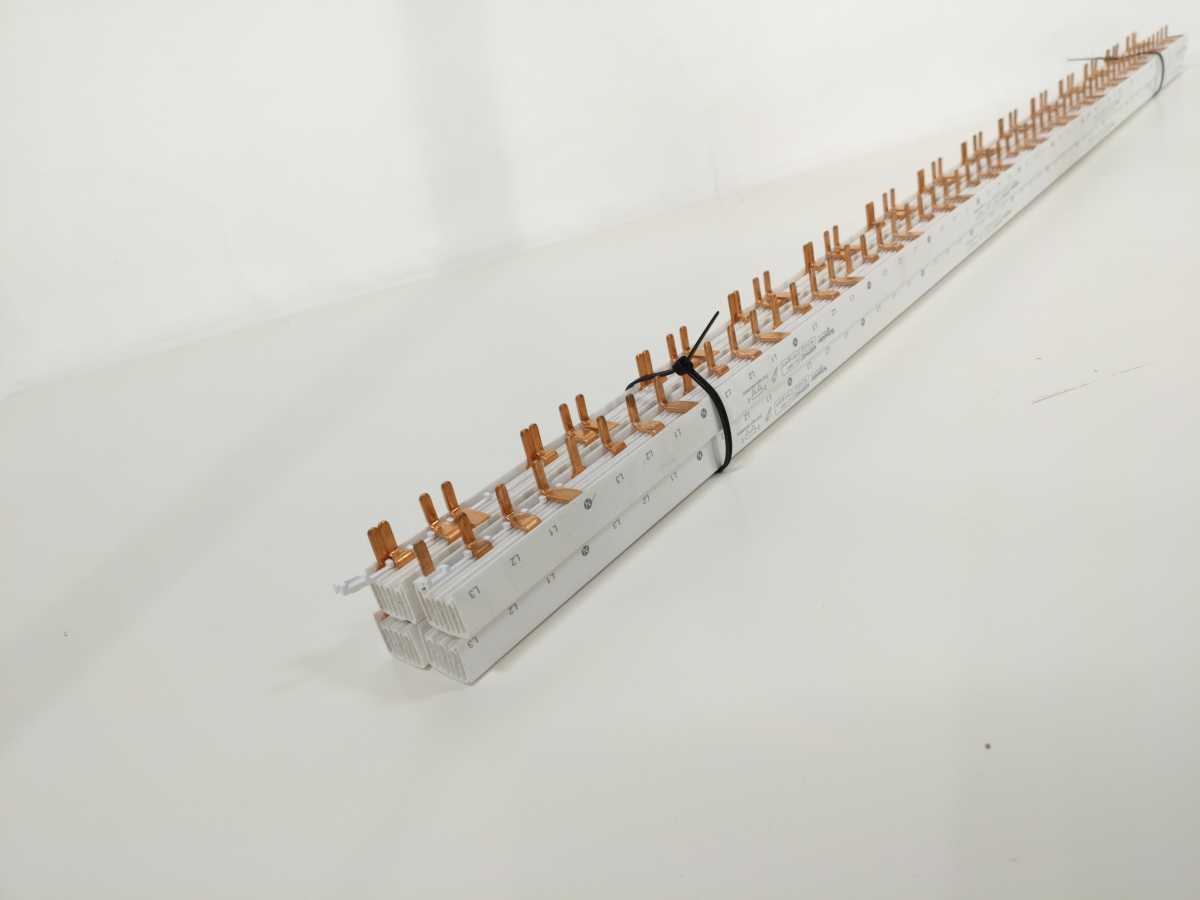 Schneider Electric A9XPH457 Acti9 Comb Busbar 4P 100A 57 Mod - 4 Pcs.